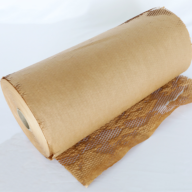 商品を梱包するためのリサイクル可能なハニカム紙ロール
